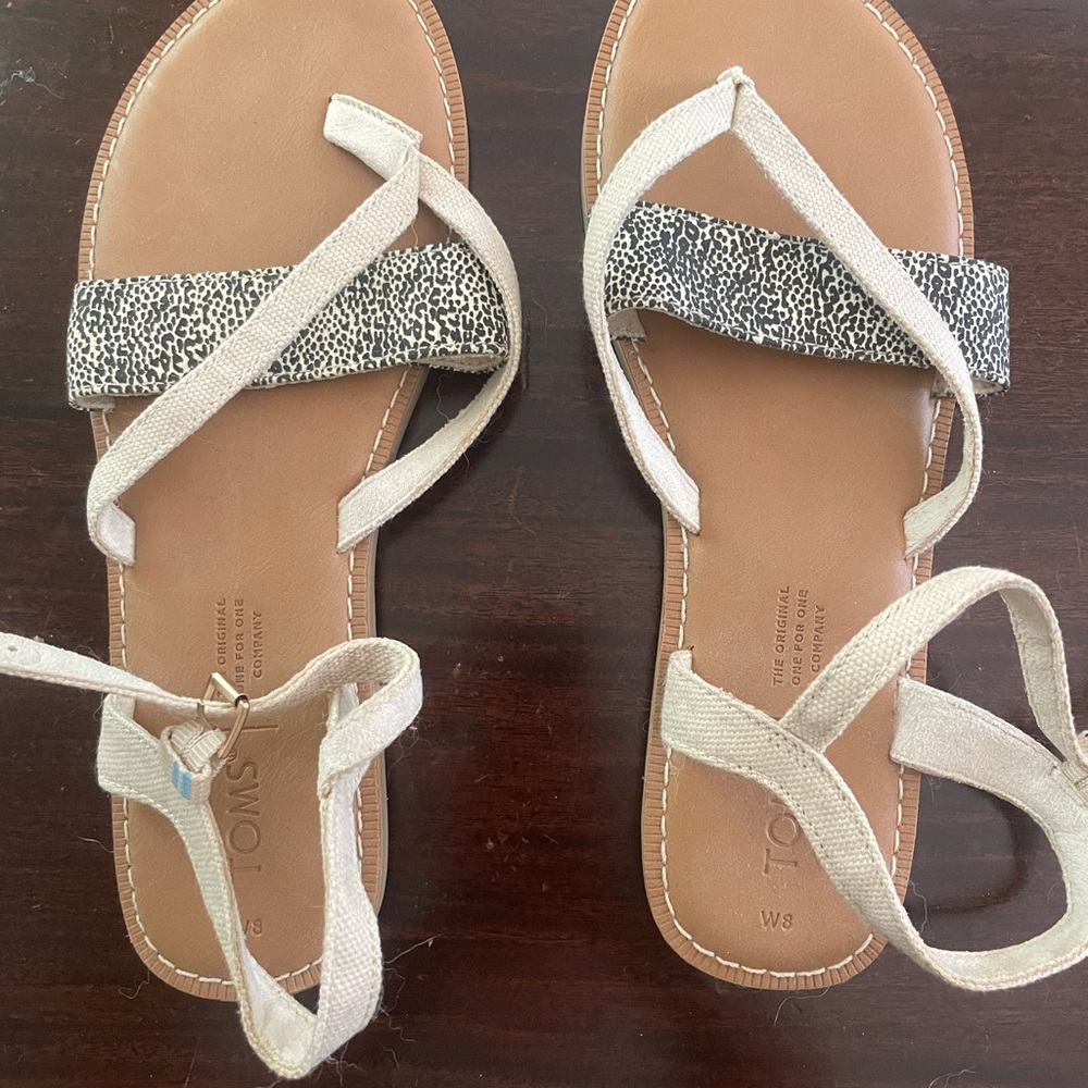 TOMS Women's Black and Cream Strappy Sandals